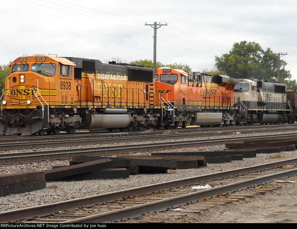 BNSF 8938 West